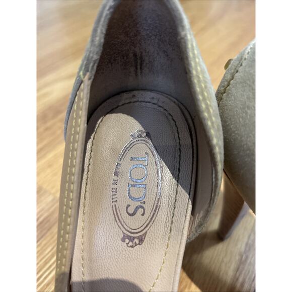 Tod's tan/Beige Leather Suede Peep Toe Dosary Pumps Size 7 studs bow front Italy - Picture 3 of 15